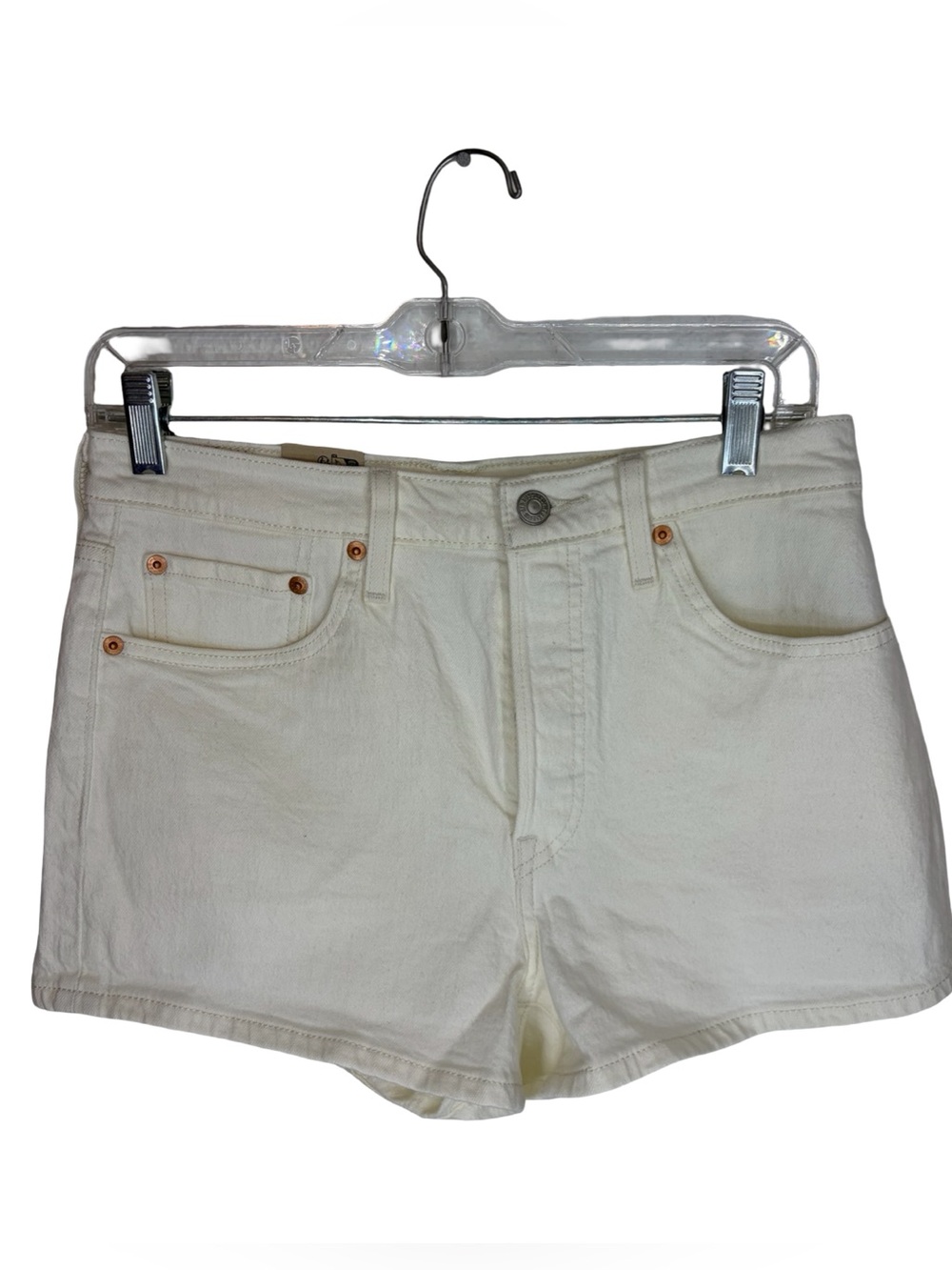 Levi’s 501 cream button front shorts size 29